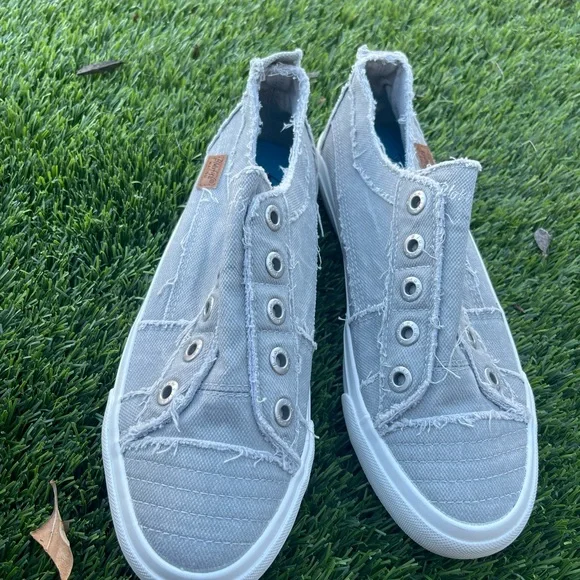 BLOWFISH new! 🆕 Stylish Gray Women Shoes, Size 8.5 - Picture 1 of 5